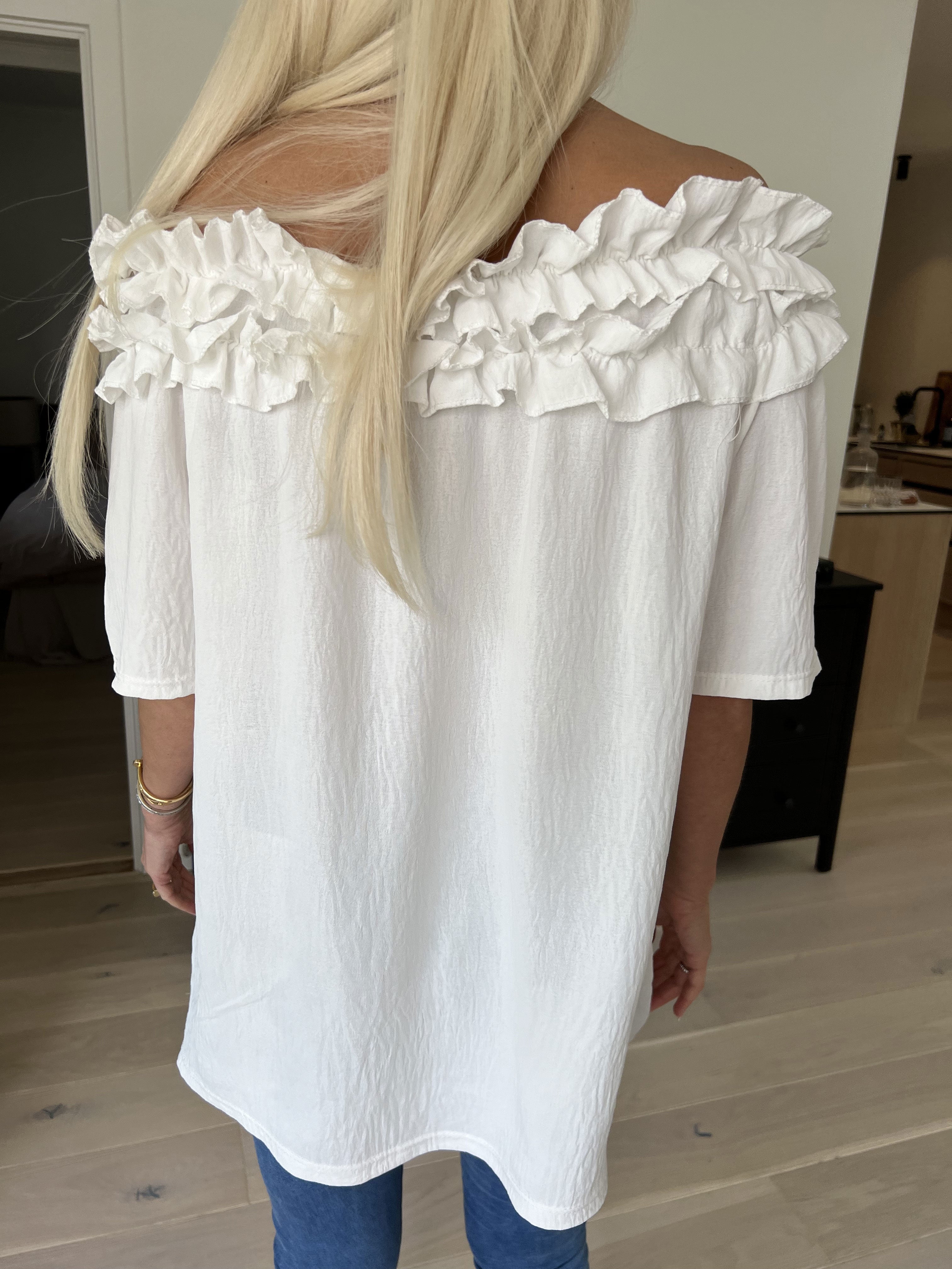 Chili Sleeveless - Finaste tunika med resår och volang i halsen